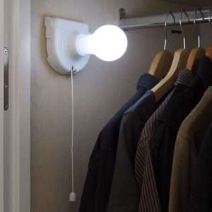 LUZ DE PRESENÇA LED BRANCO PORTÁTIL C/ BASE E INTERRUPTOR